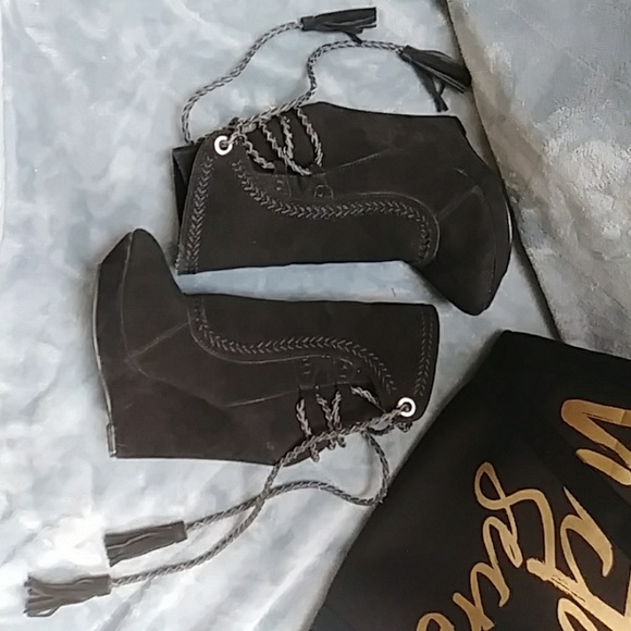 Colin stuart Wedge Heel w/fringe! - Picture 4 of 4